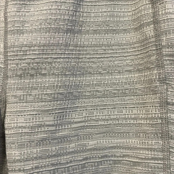 Athleta Chat To Town High Rise gray and white capri leggings size medium - Picture 4 of 11